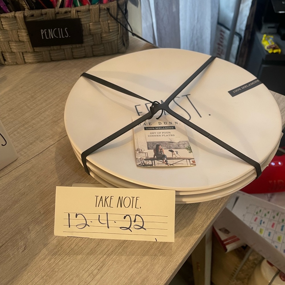 Rae Dunn plates